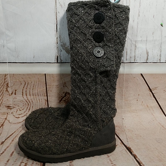 ugg lattice cardy size 9